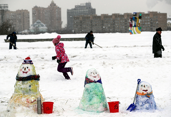 趣看｜莫斯科举办堆雪人大赛，看战斗民族如何“斗雪人”