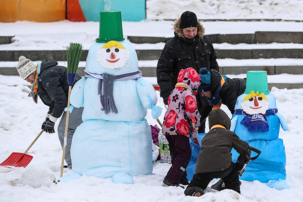趣看｜莫斯科举办堆雪人大赛，看战斗民族如何“斗雪人”