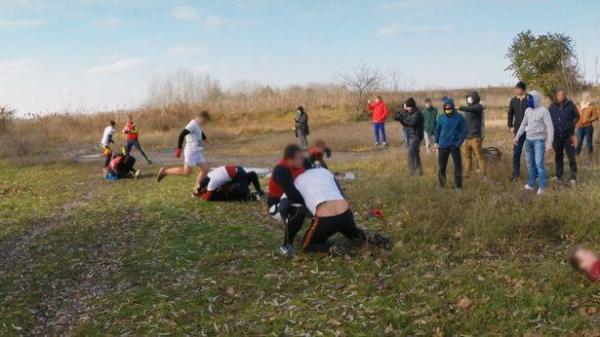 俄足球流氓放话痛扁英格兰球迷，他们在为世界杯加紧“训练”