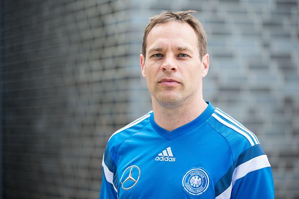 U19国青又请了个菜鸟洋帅，足协纠结一年居然选个“讲师”