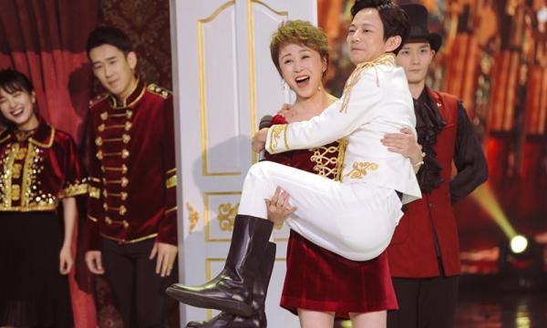 综艺霸屏，何炅为什么这么忙