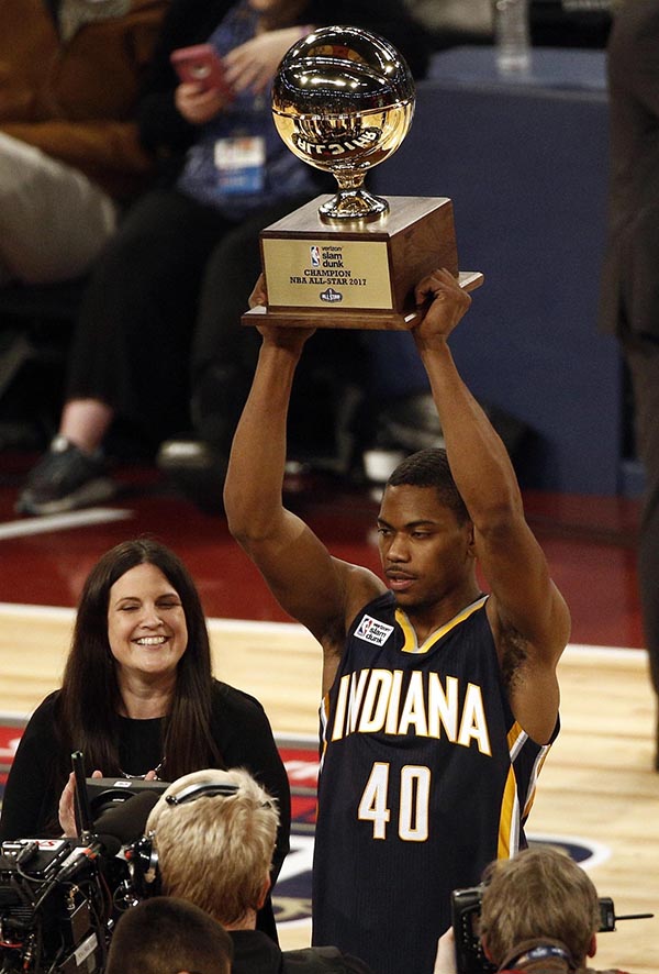 NBA全明星大赛爆冷又比惨，汤神三分打铁戈登“尬扣”