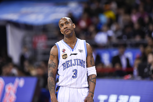 眼泪之后北京男篮该如何重建，40岁马布里或改做教练