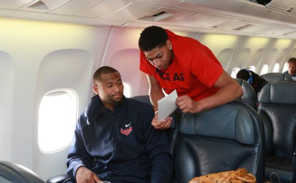 张佳玮｜吓死我了！浓眉+考辛斯，史无前例的内线双塔