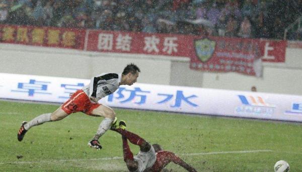 拒绝球场变“菜地”，足协给中超每家俱乐部补助100万