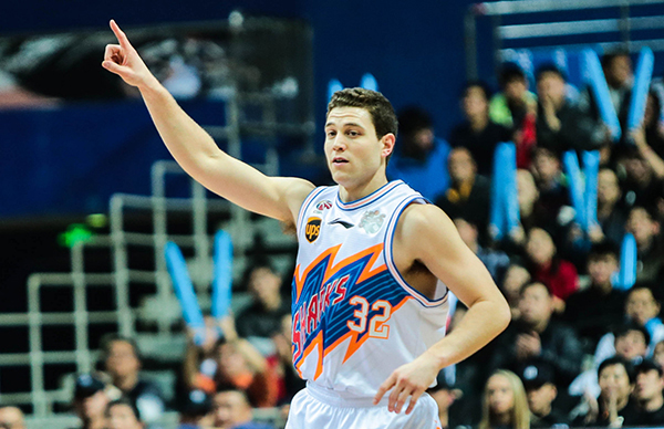 独家｜又一段外援CBA重生故事，“感谢姚明给我机会打球”