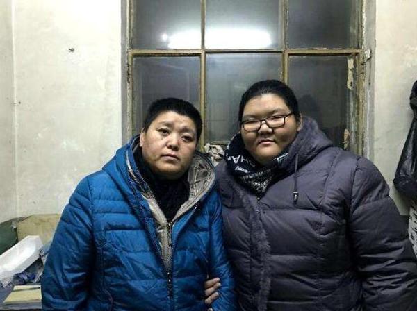 真实生活还原，举重冠军之女众筹背后“举不起的重”