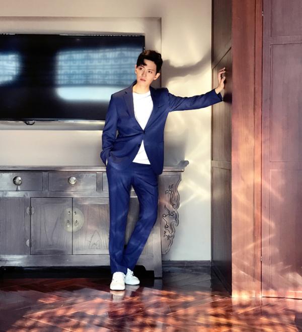 专访丨任嘉伦：吃醋谁不会，青岛人吃海鲜都放醋