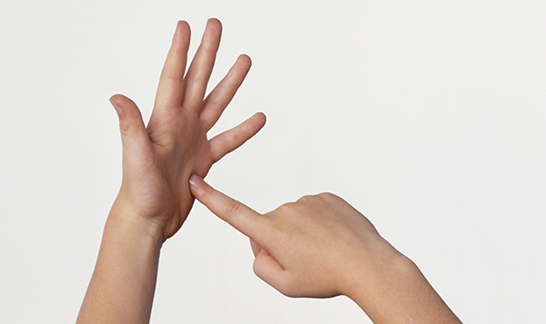 新生聋儿四成源于环境因素， “早筛查 早补偿”尤为重要