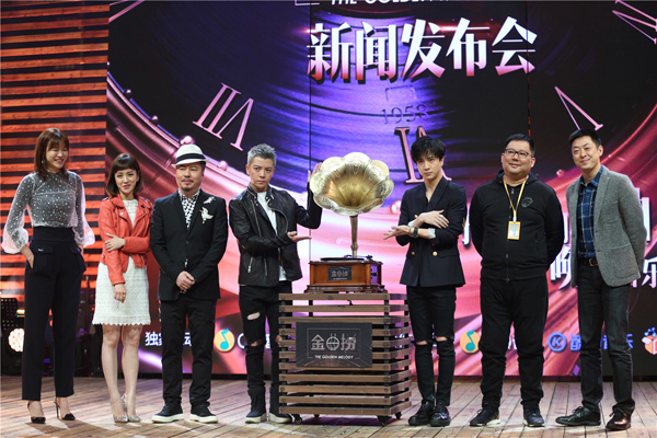 看电视丨刘晓庆上《王牌》，何炅要发洗脑神曲