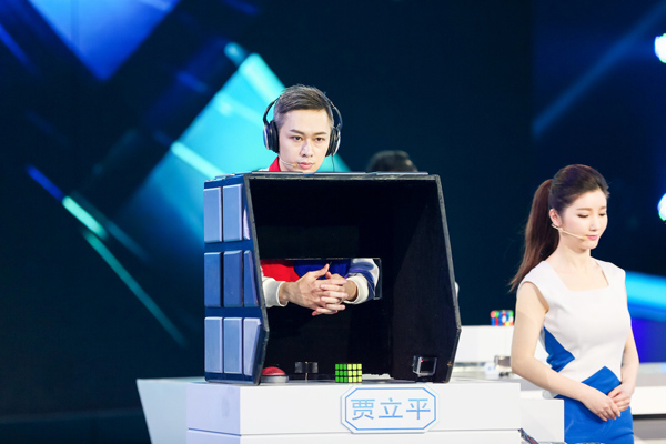 看电视丨刘晓庆上《王牌》，何炅要发洗脑神曲