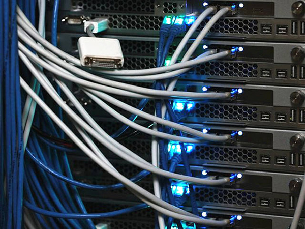 注意！通过你电脑LED灯的闪烁，黑客可读取密码等机密信息