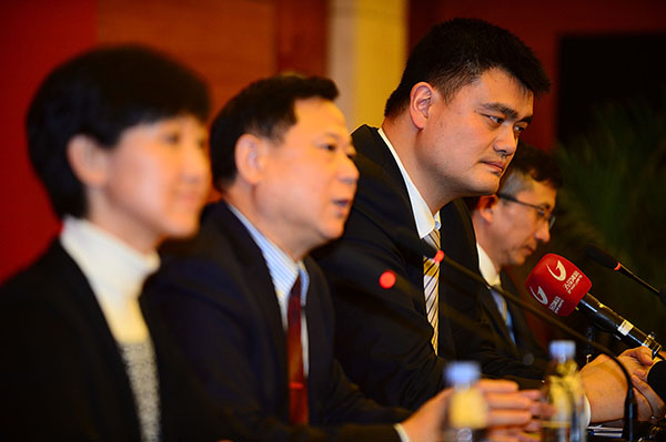 新华网：37岁的篮协主席，姚明会不会太年轻了