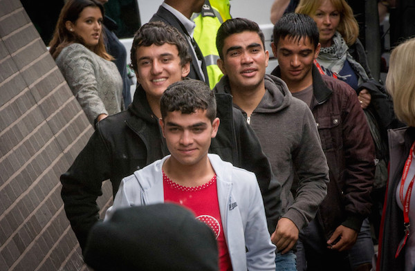 国际思想周报｜欧洲儿童难民危机，“谋杀历史”背后的政治