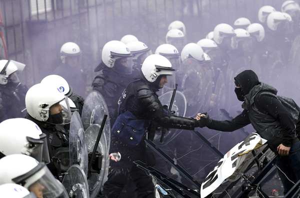 聂树斌案摄影作品获2016年度人民摄影“金镜头”组照金奖