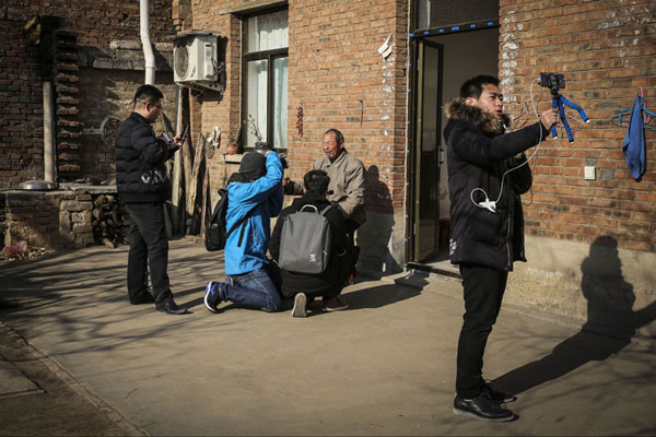 聂树斌案摄影作品获2016年度人民摄影“金镜头”组照金奖