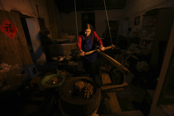 聂树斌案摄影作品获2016年度人民摄影“金镜头”组照金奖