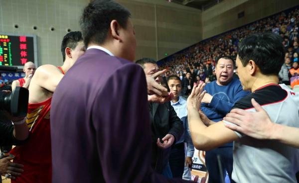 篮协：沪深战判罚正确，“比赛最后阶段交给球员”概念不存在