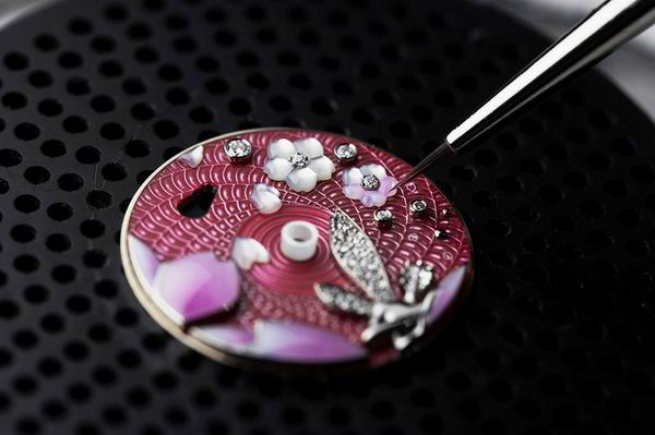 梵克雅宝，花与蝴蝶的诗篇