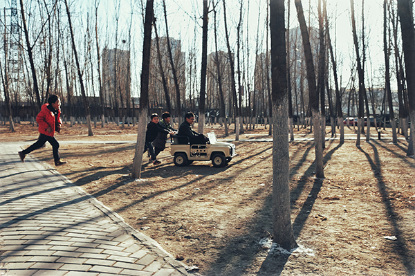 给孩子开的电动车，也已动辄上万了