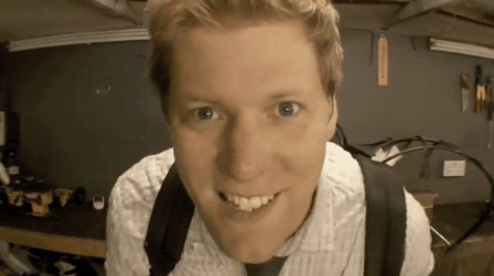 想和金刚狼一样钢筋铁骨？你有两条路可以选