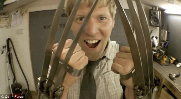 想和金刚狼一样钢筋铁骨？你有两条路可以选