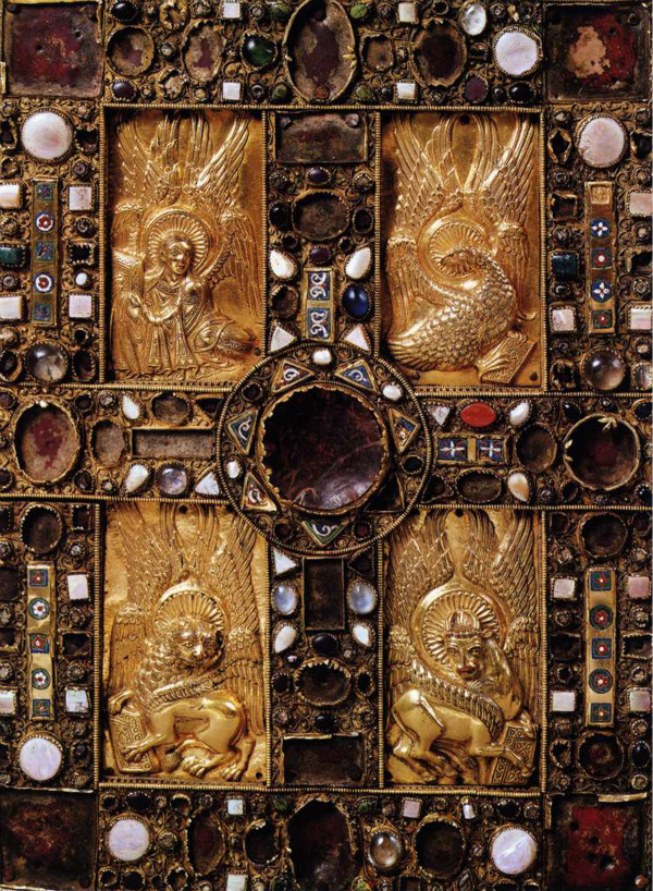 从上帝的仆人到王室的座上宾：中世纪西欧的金匠和黄金制品