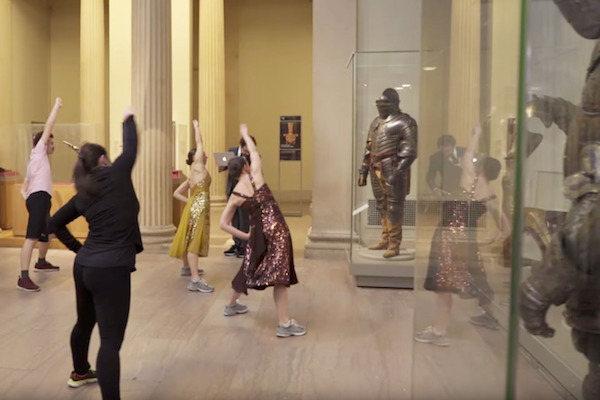 走着瞧 | 泰坦尼克号复制版四川开工,西西里火山喷发