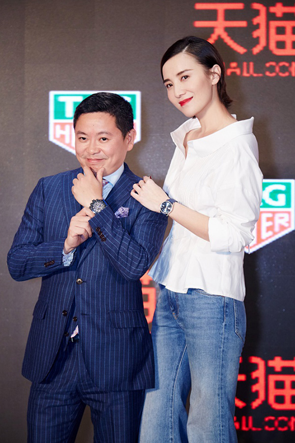 线下销售萎靡，奢侈品纷纷牵手电商