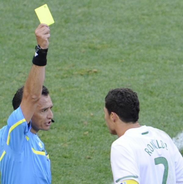 足球新规则！加时赛可换第四人，吃黄牌或被暂罚离场