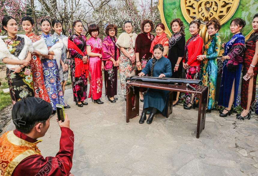 南通举加赏梅旗袍秀 (2).jpg