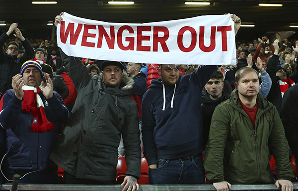 关键战雪藏桑切斯“自残”，争四的阿森纳已不再可怕