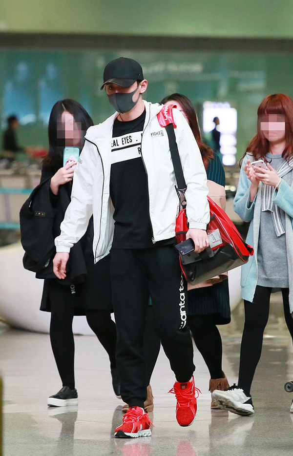 张继科粉丝购买门票总计200万元，我们和他的迷妹聊了聊