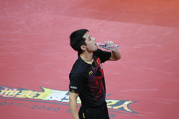 张继科粉丝购买门票总计200万元，我们和他的迷妹聊了聊