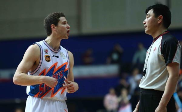 还会有第二个“寂寞大神”吗，这不仅是属于上海男篮的困局