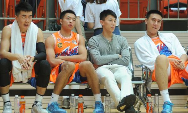 还会有第二个“寂寞大神”吗，这不仅是属于上海男篮的困局