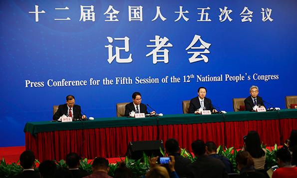 韩长赋：希望今年调减玉米种植4000万亩，增加大豆生产