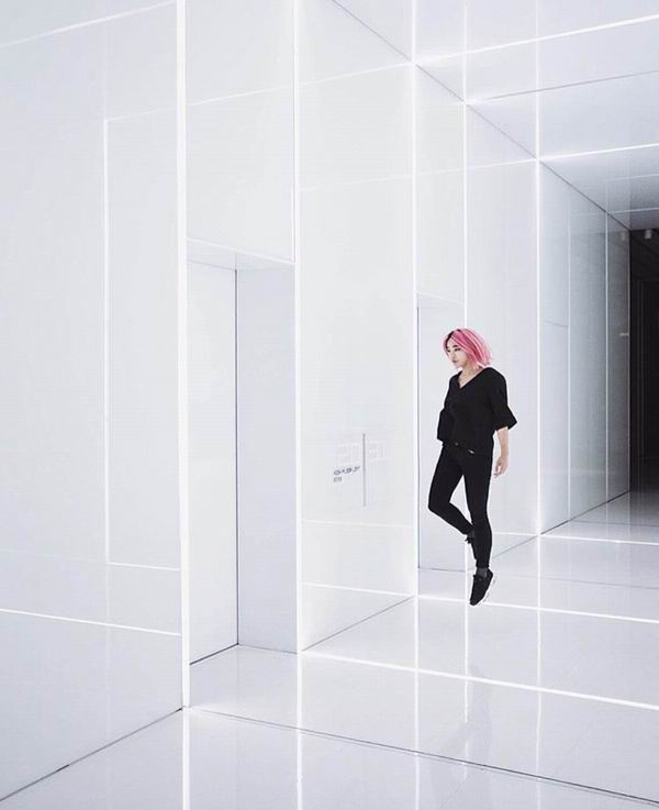 她用手机记录下的魔幻一夜，这真的是上海吗