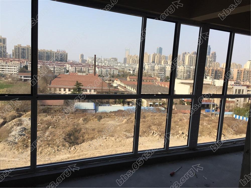 北阳台，后面空地视野好