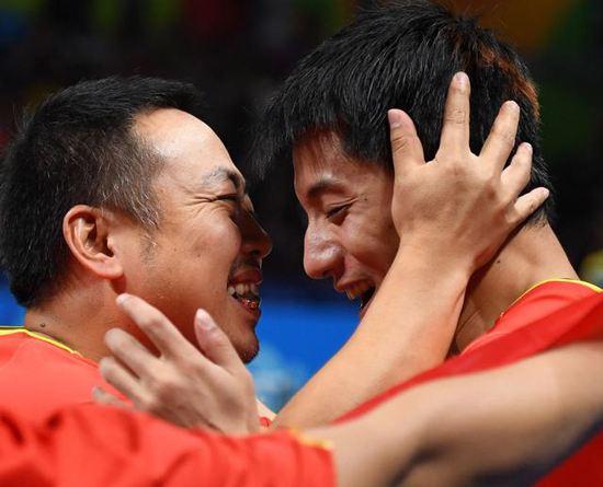 张继科退赛球场少了一半人，聊聊刘国梁的思考和担忧