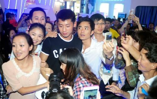 张继科退赛球场少了一半人，聊聊刘国梁的思考和担忧