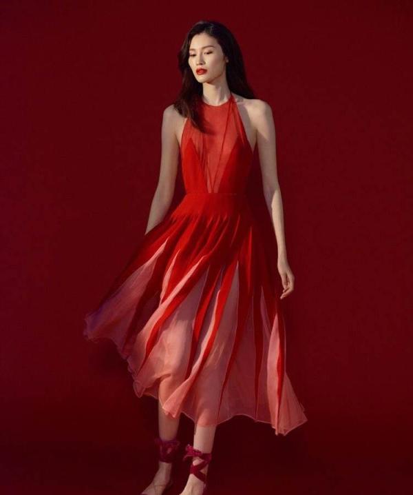 A4腰后又来了“直角臂”，不是女神也要努力告别手臂赘肉