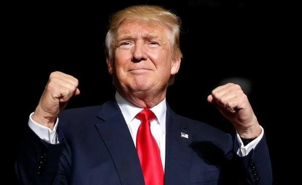 特朗普与美商业领袖讨论1万亿美元大基建，还问了超级高铁