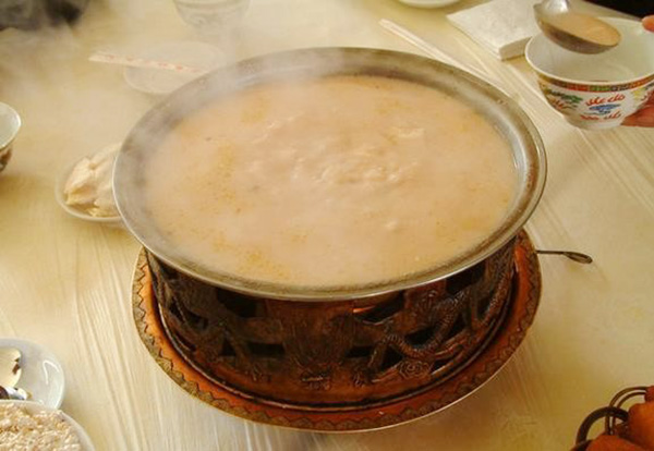 为了一杯奶茶排7小时的队，可你知道它有哪些流派吗