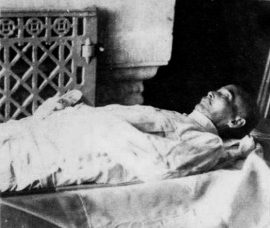 殡葬礼仪与社会动员：1925年的孙中山治丧活动