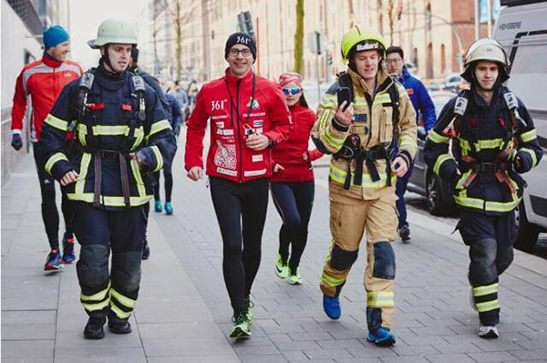 德国跑者1.2万公里跑到中国，他说这是支持“一带一路”