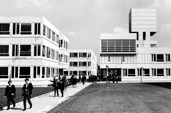 正在消失的英国战后建筑