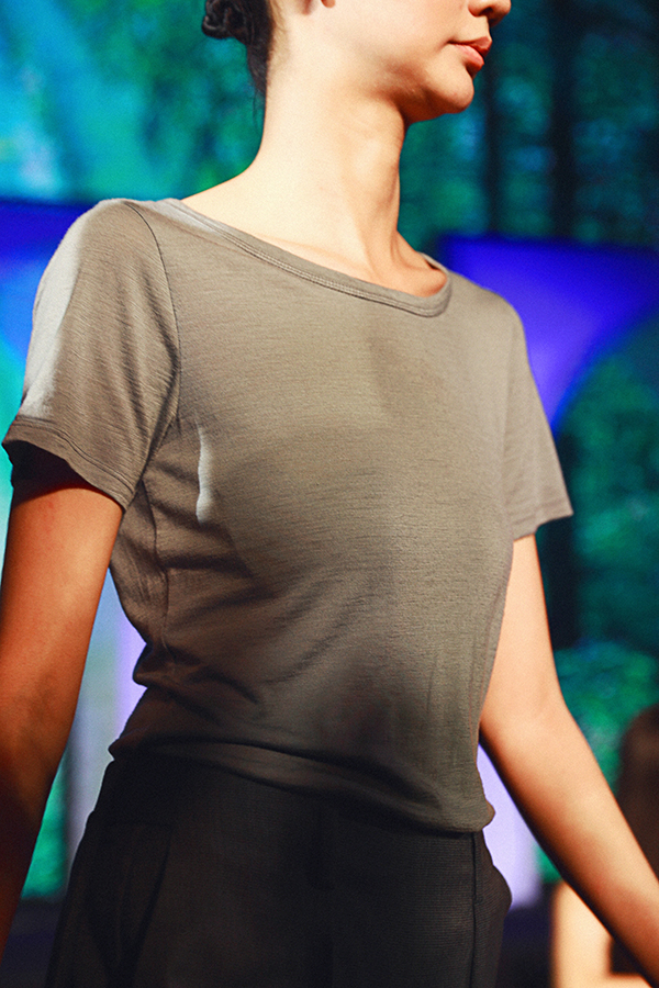 毛绒针织不是秋冬专属，反季穿成新时尚