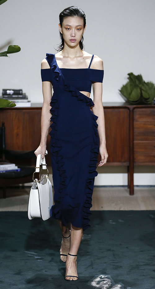 毛绒针织不是秋冬专属，反季穿成新时尚