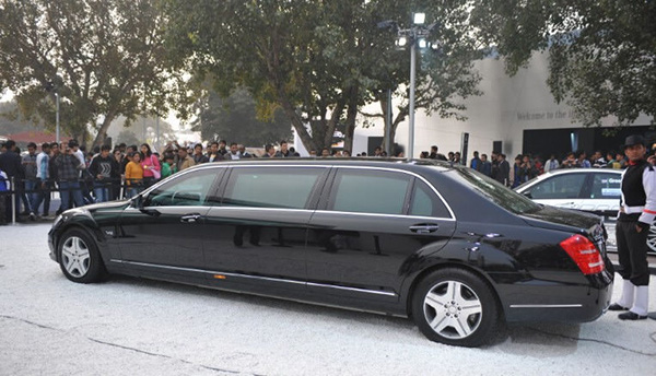 沙特国王今日到访中国，带了506吨行李与2部镀金电梯